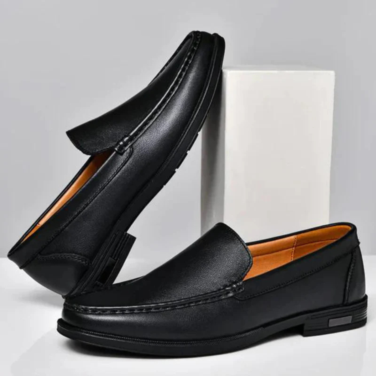 The El Paso Men's Classic Leather Slip On Loafers