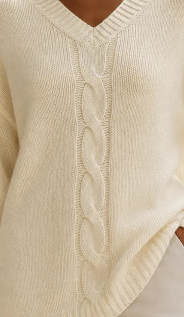 Women's V Neck Jumper in Cable Knit