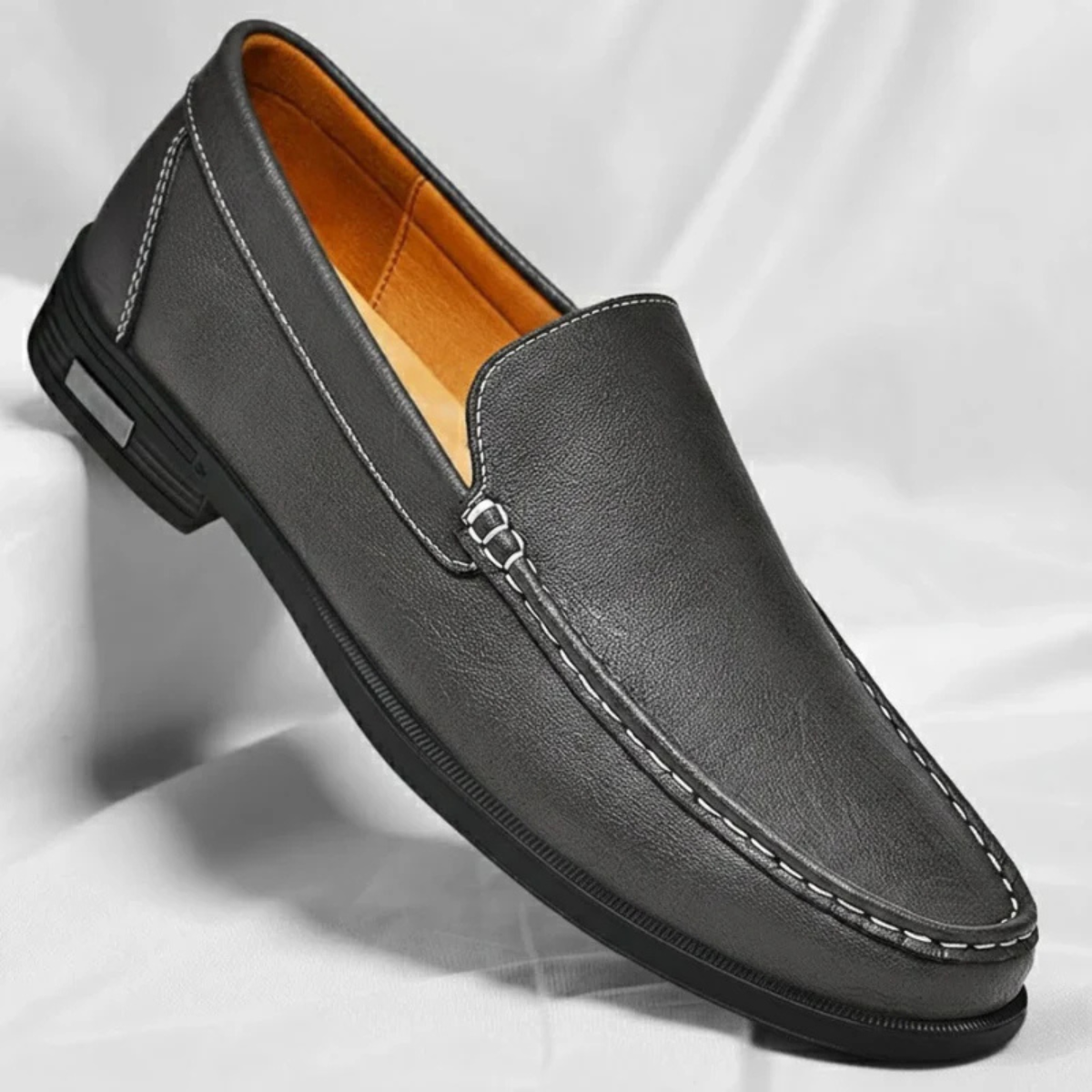The El Paso Men's Classic Leather Slip On Loafers