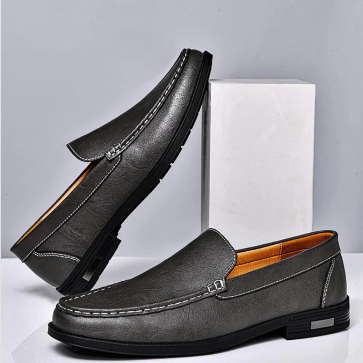 The El Paso Men's Classic Leather Slip On Loafers
