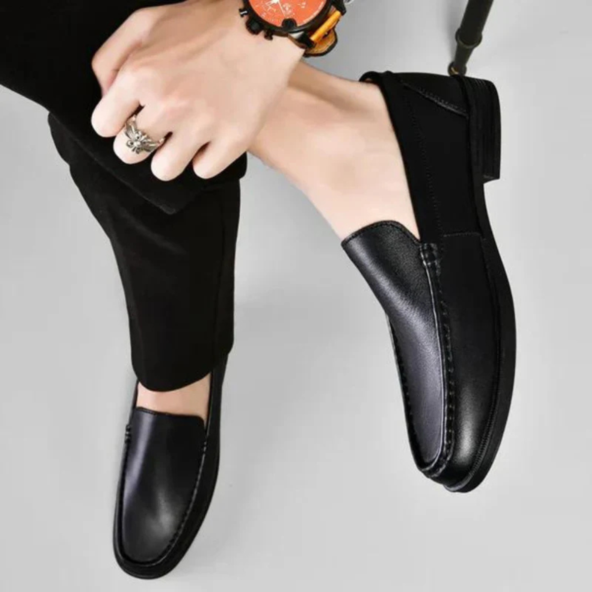 The El Paso Men's Classic Leather Slip On Loafers