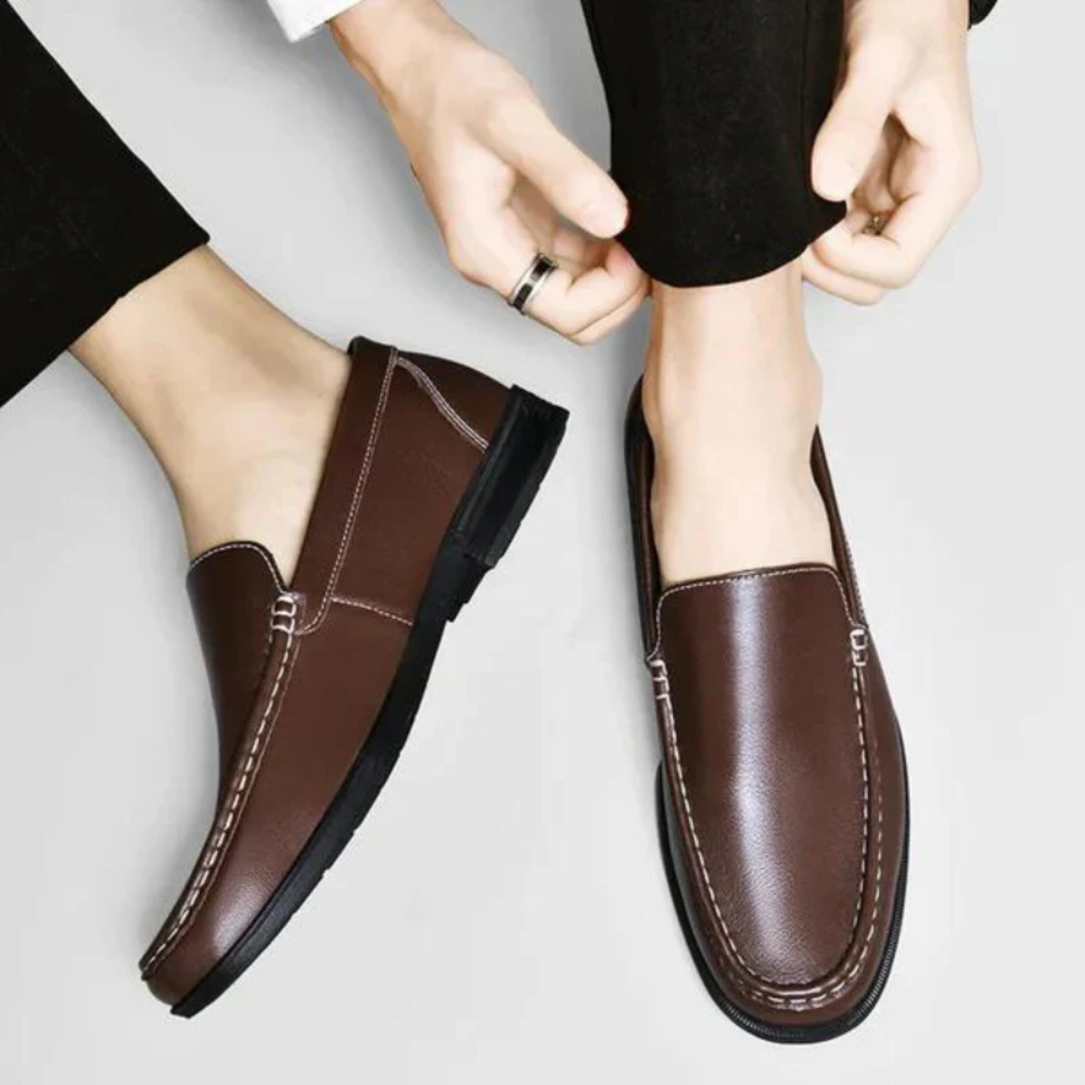 The El Paso Men's Classic Leather Slip On Loafers