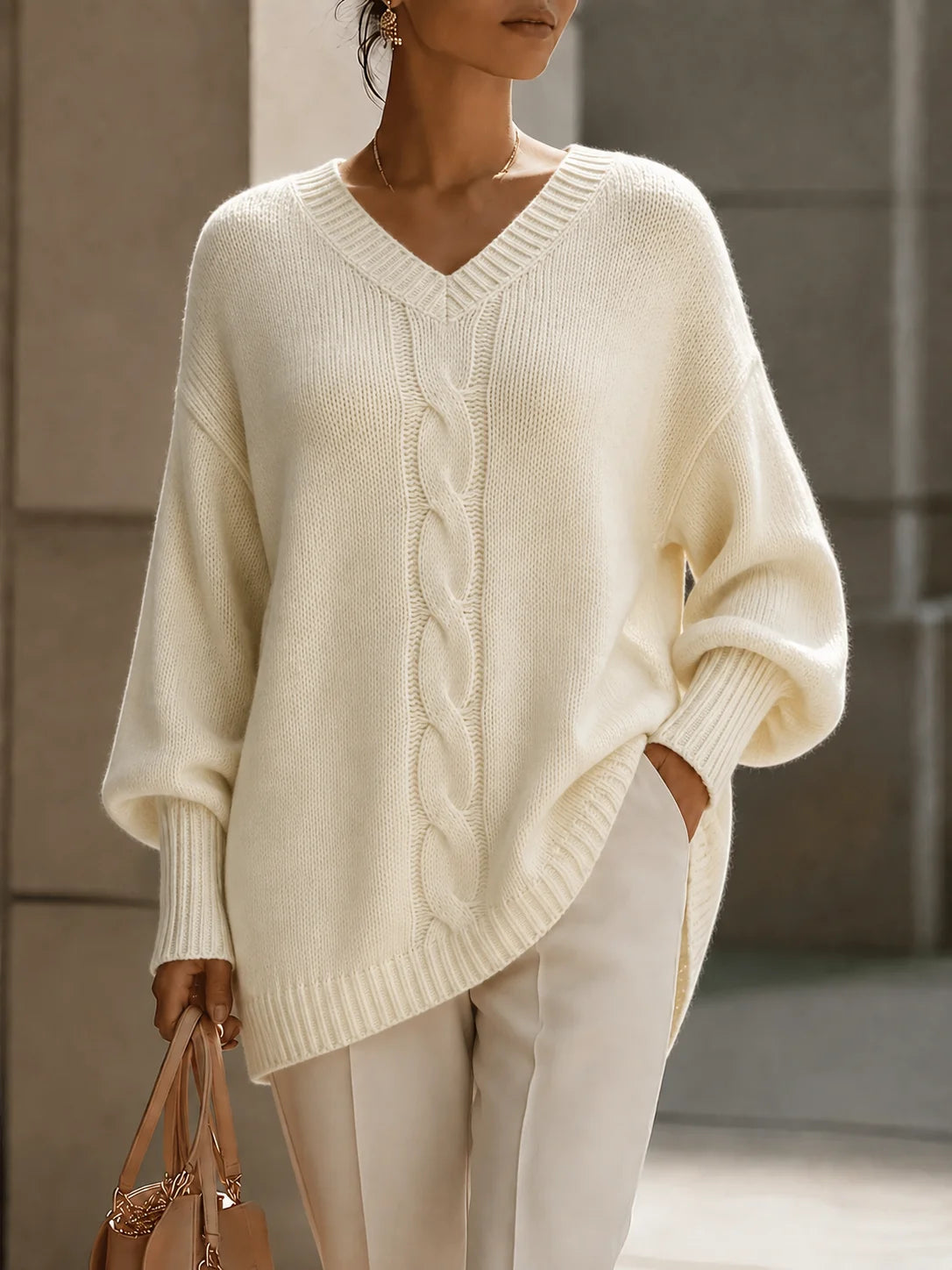 Women's V Neck Jumper in Cable Knit
